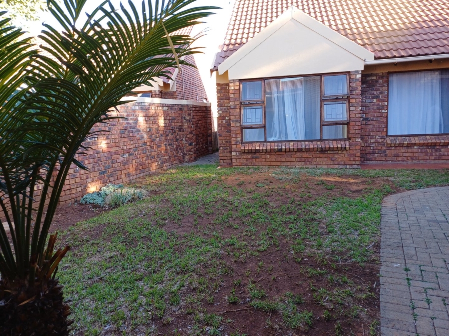 3 Bedroom Property for Sale in Langenhovenpark Free State